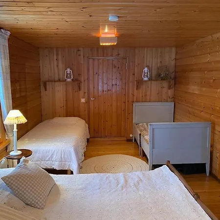 Laattajan Pirtti Vuokramoekki 1-5 Henkiloelle Hyrynsalmi