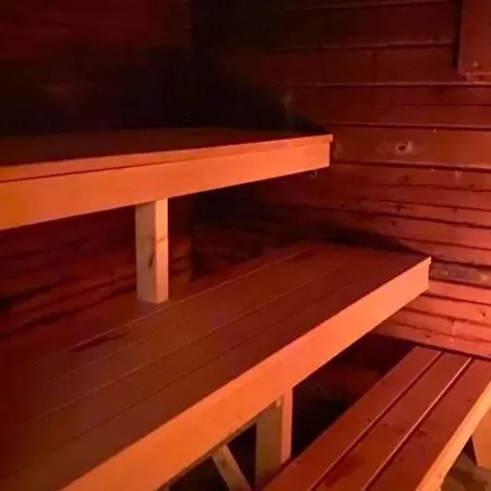 Laattajan Pirtti Vuokramoekki 1-5 Henkiloelle *