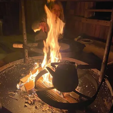 Laattajan Pirtti Vuokramoekki 1-5 Henkiloelle Domek alpejski *